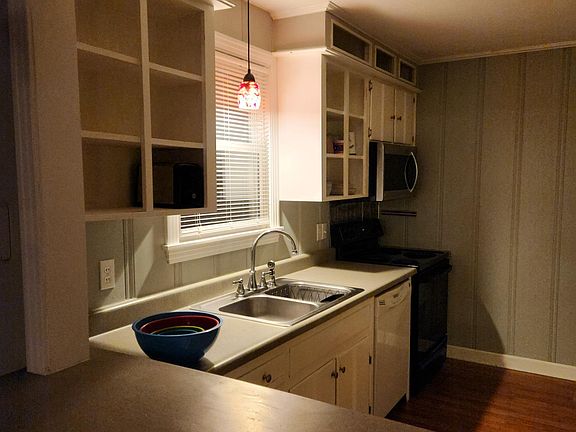 3rd image of 3102 Cloverwood Dr