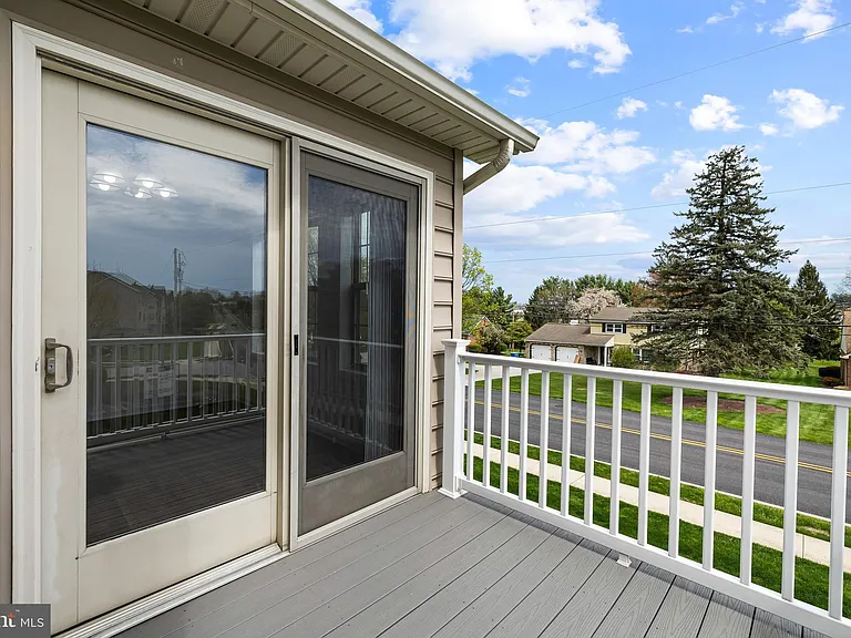 22 Shady Tree Ct — Photo 13