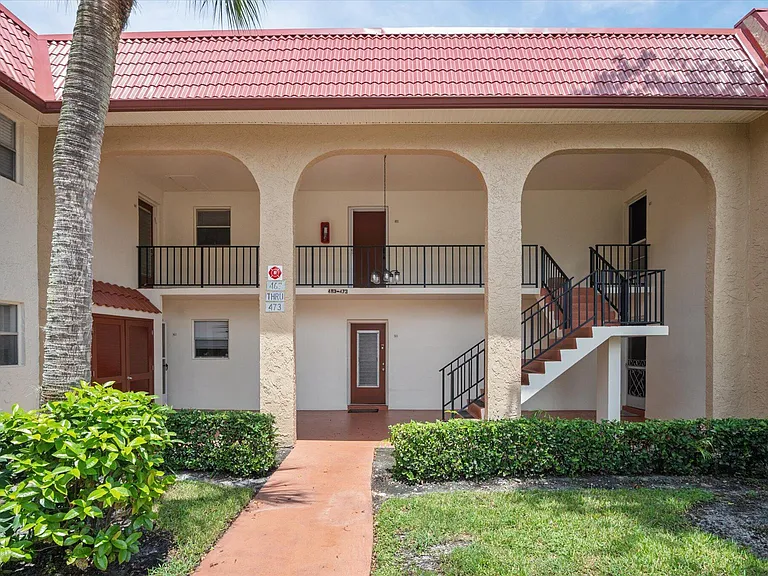 473 Lake Frances Dr — Photo 1