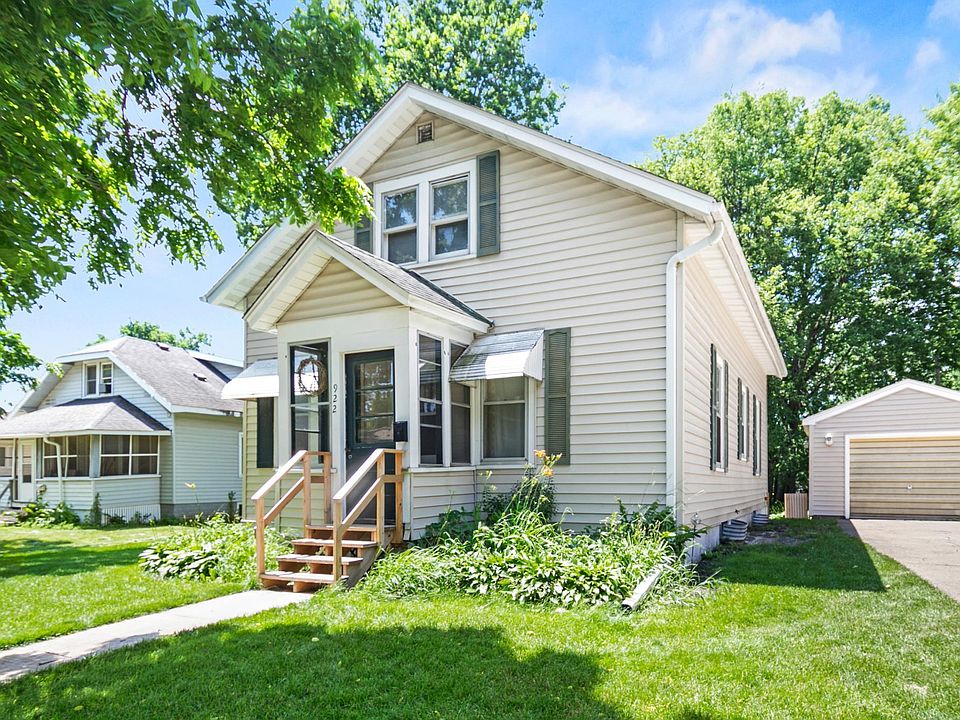 1st image of 922 S Elm Ave