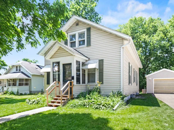 922 S Elm Ave, Owatonna, MN 55060