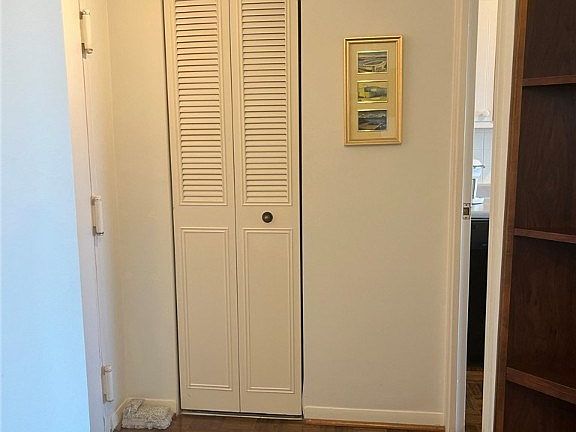 4th image of 1088 Delaware Ave APT 5D