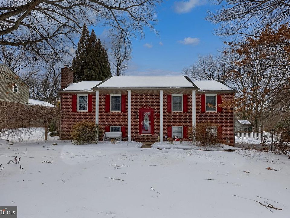 1st image of 4425 Cedarwood Dr