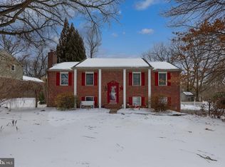 4425 Cedarwood Dr, York, PA 17402