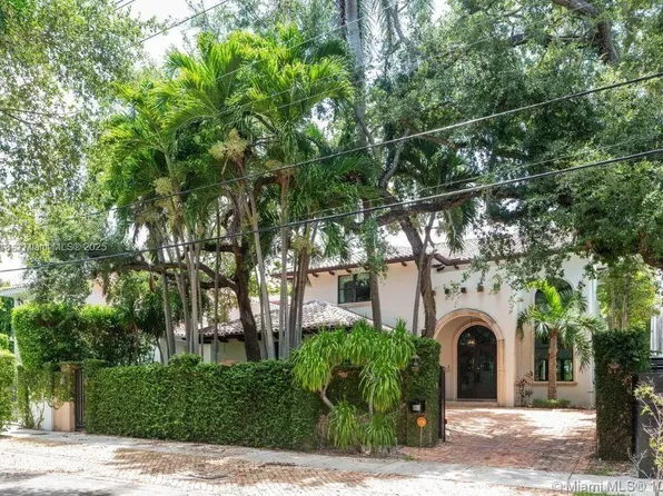 2561 Trapp Ave, Miami, FL 33133