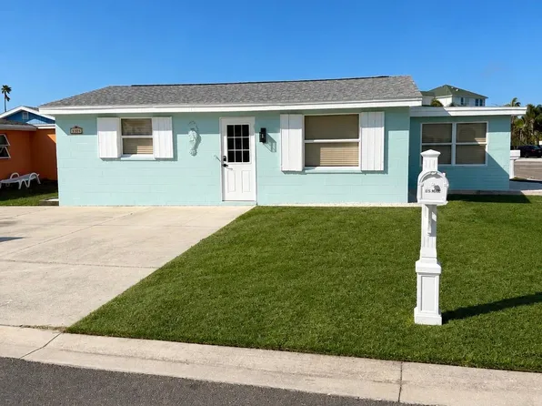 480 180th Ave E, Redington Shores, FL 33708