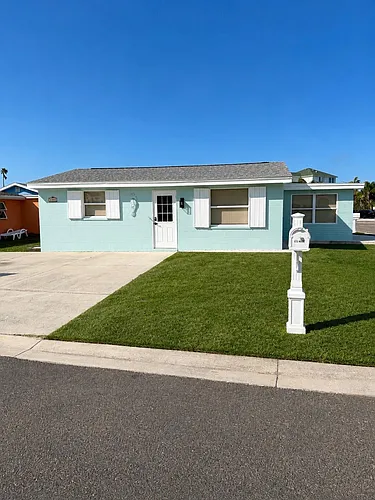 480 180th Ave E Photo 1