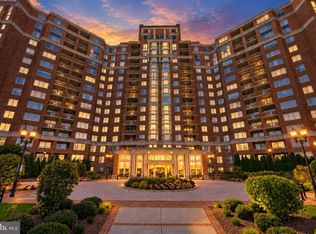 5809 Nicholson Ln APT 202, Rockville, MD 20852