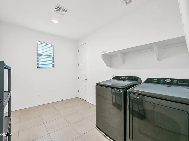 14049 W Desert Hollow Dr — Photo 39