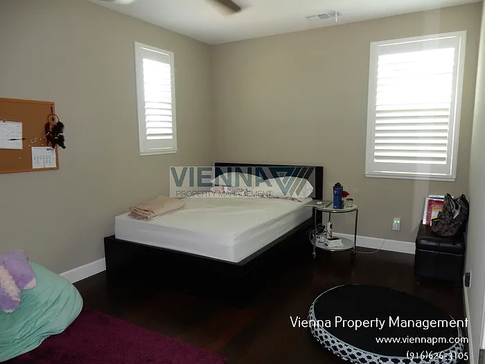 5635 Saratoga Cir — Photo 18