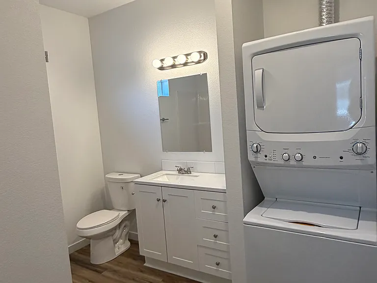 1380 Saginaw St S #2 — Photo 10