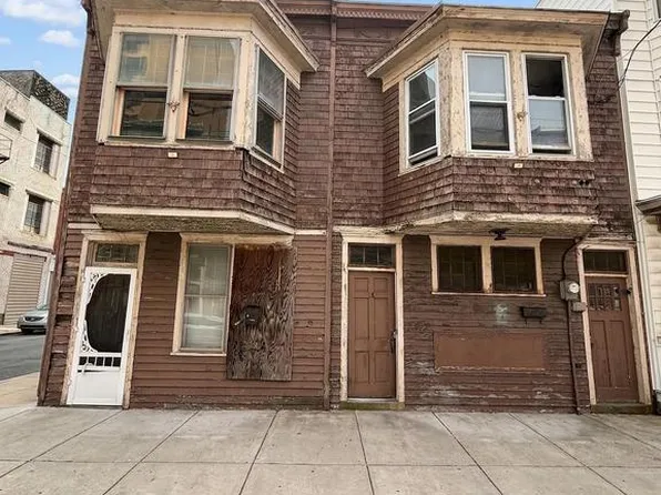 26-26 E Market St #28-W, Mahanoy City, PA 17948