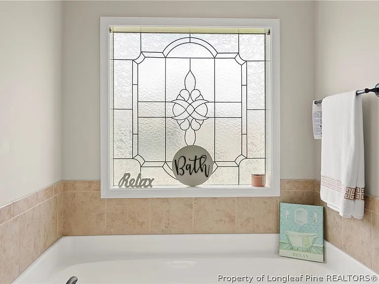 221 Fountain Grove Dr — Photo 18