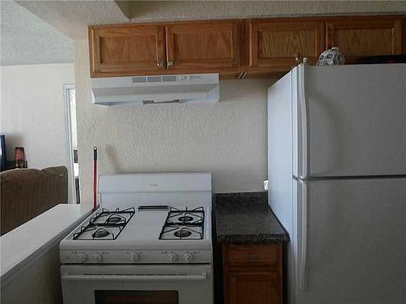 3rd image of 10340 Valle Koki Dr