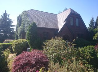 2369 47th Ave SW, Seattle, WA 98116