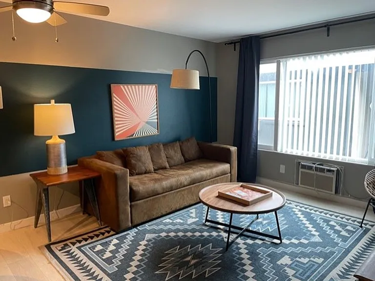Hawley Apartments — Photo 15