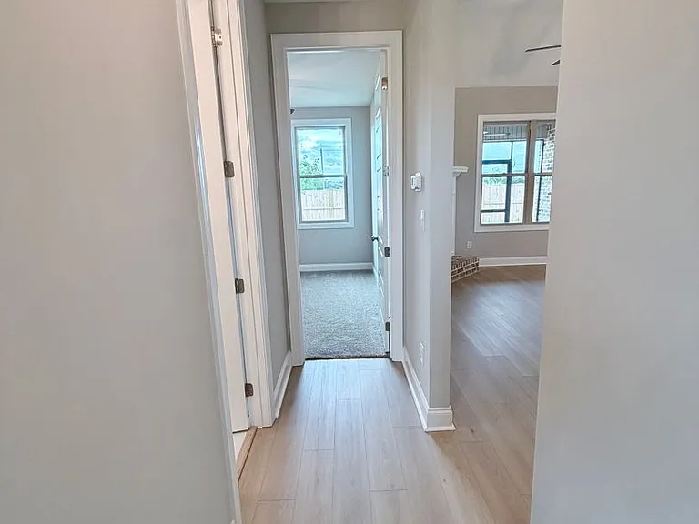 204 Farmland Cir — Photo 15