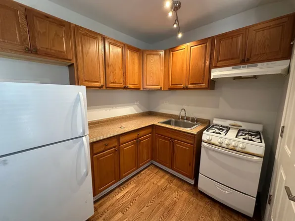 7027-7033 N Glenwood Ave, Chicago, IL