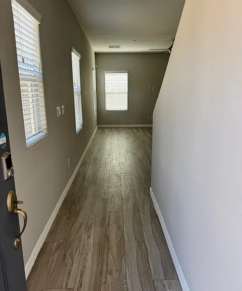 301 Resolute Ave — Photo 6