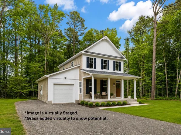 165 Azure Dr, Colonial Beach, VA 22443