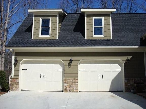 Garage with Carrige Doors