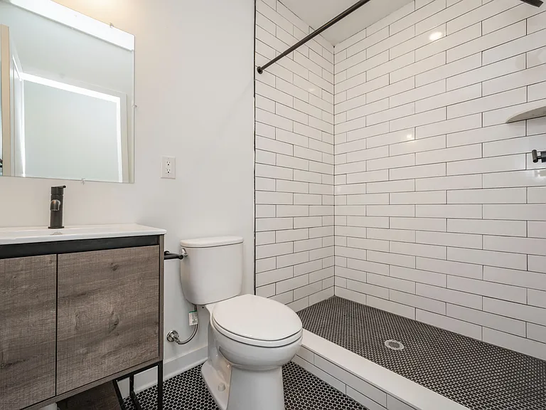 Temple Off-Campus Housing — Photo 77