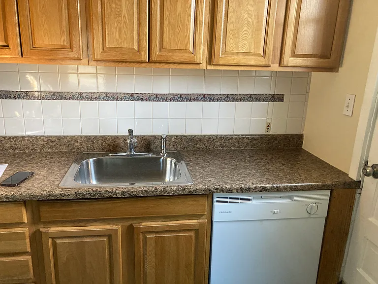 3 Revere Ct #2 — Photo 15