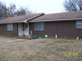 102 N 25th St, Ozark, AR 72949