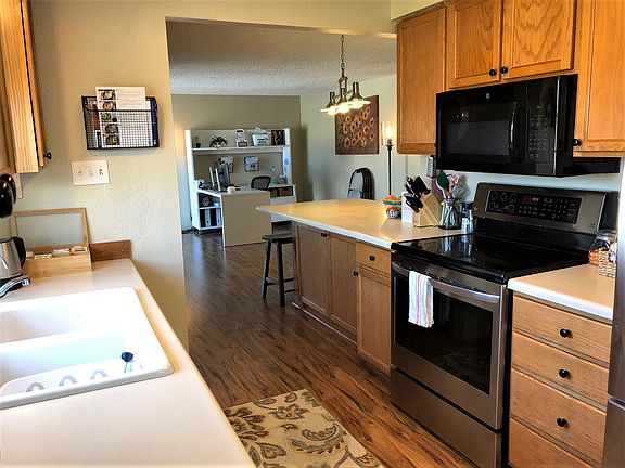 5th image of 435 N Shelley Ave