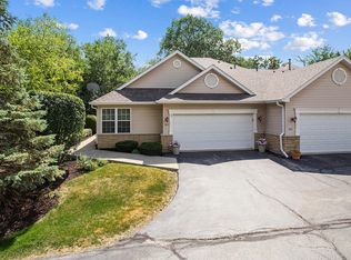 925 Treeline Ct, Lockport, IL 60441