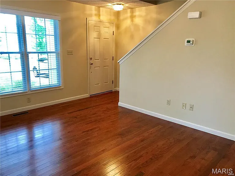 48 Deer Grove Dr — Photo 4
