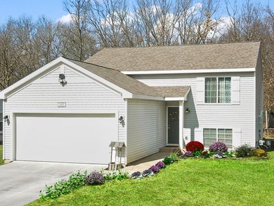1015 Point Way, Lawton, MI, 49065