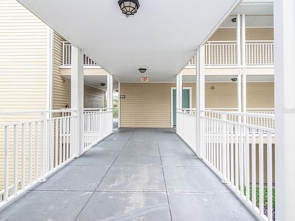 3rd image of 1000 W Horatio St APT 216