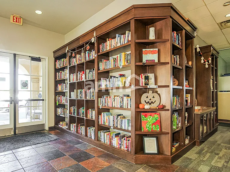 20785 W Thomas Rd — Photo 14