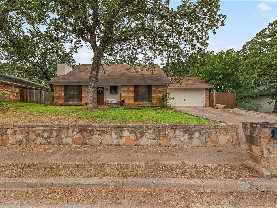 1st image of 7621 Hightower Dr