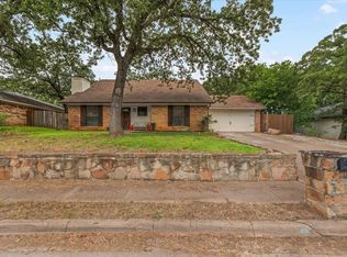 7621 Hightower Dr, North Richland Hills, TX 76182