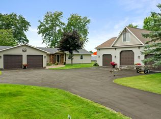 1265 E Houghton Lake Dr, Houghton lake, MI 48629