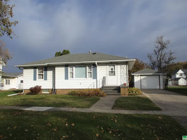 426 Main St, Albert City, IA 50510