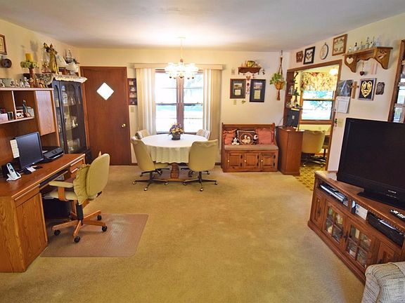 4th image of 1504 Linda Ln