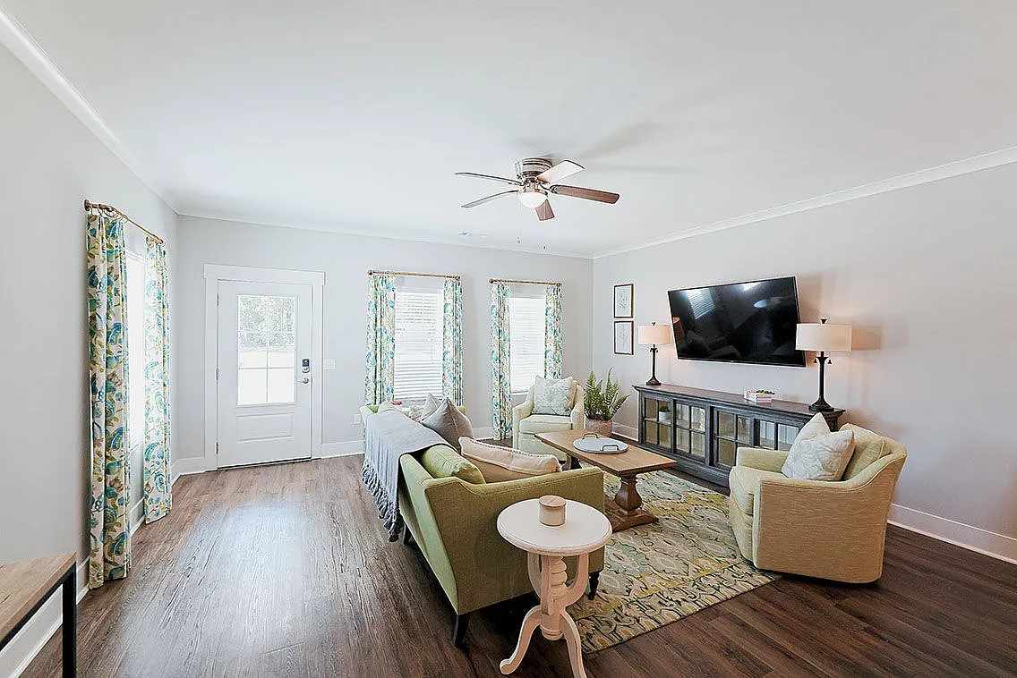 Beverly Villas — Photo 2