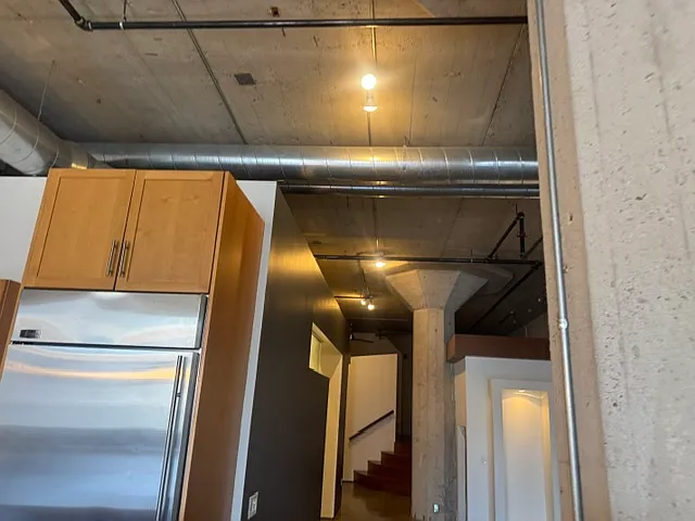 115 W 4th St #3 — Photo 6