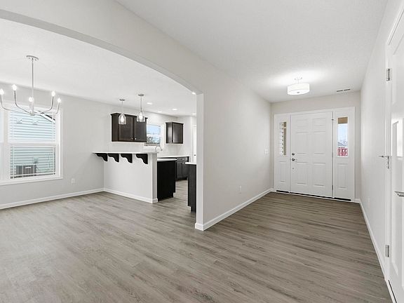 5th image of 303 Latigo Ln