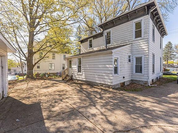 5th image of 404 E Main St
