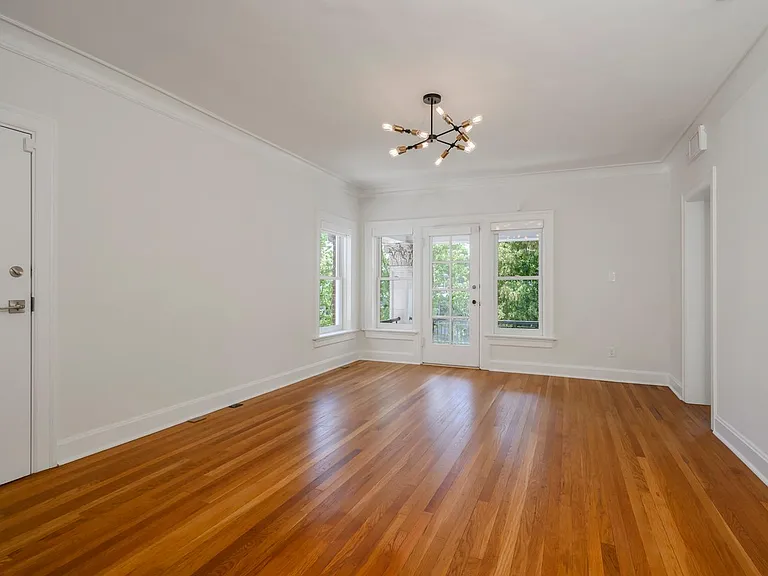 3513 Gillham Rd #1S — Photo 2