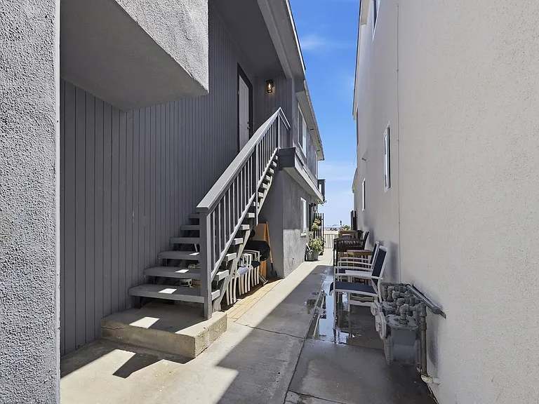 3010 W Oceanfront — Photo 5