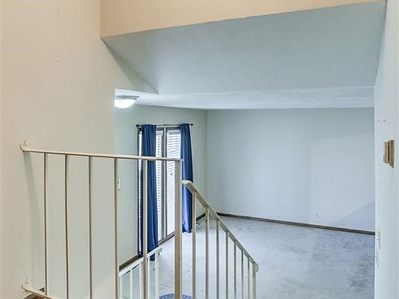 5th image of 13529 Gertrude St