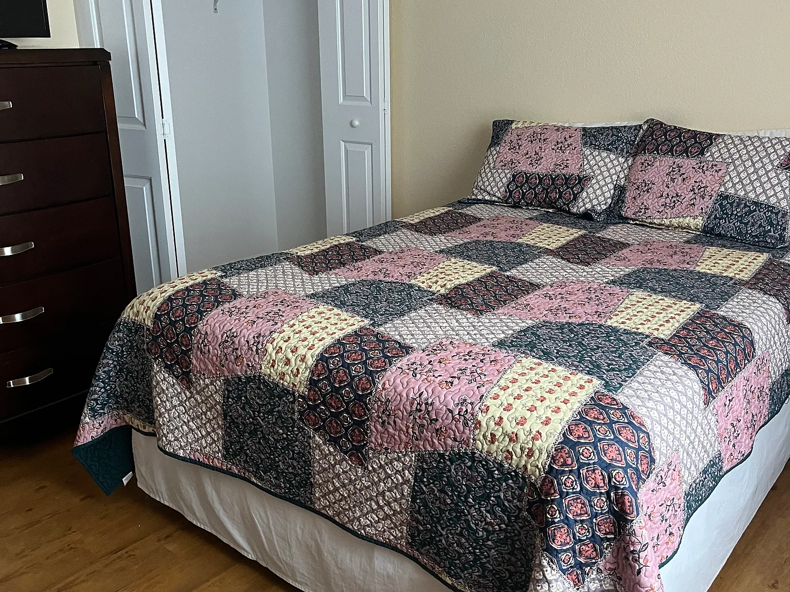 3 bed, 1314 sqft, $750 — Photo 2