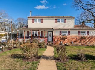 239 Washington Avenue, Amityville, NY 11701