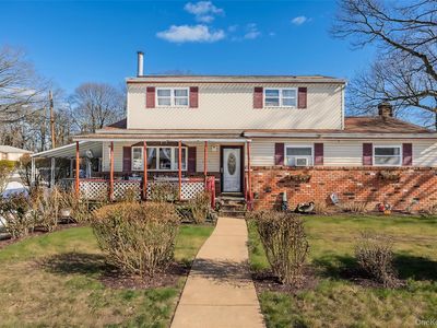 239 Washington Avenue, Amityville, NY, 11701
