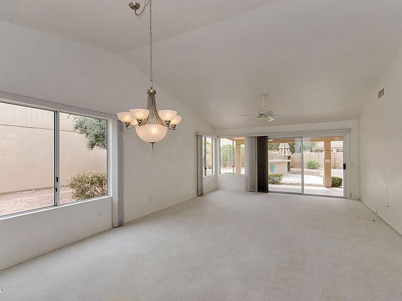 4th image of 10529 E Voax Dr